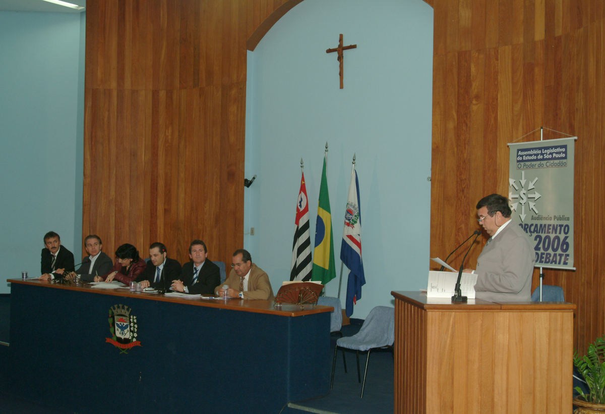 Regiões vão debater a LDO-2006 em audiências públicas