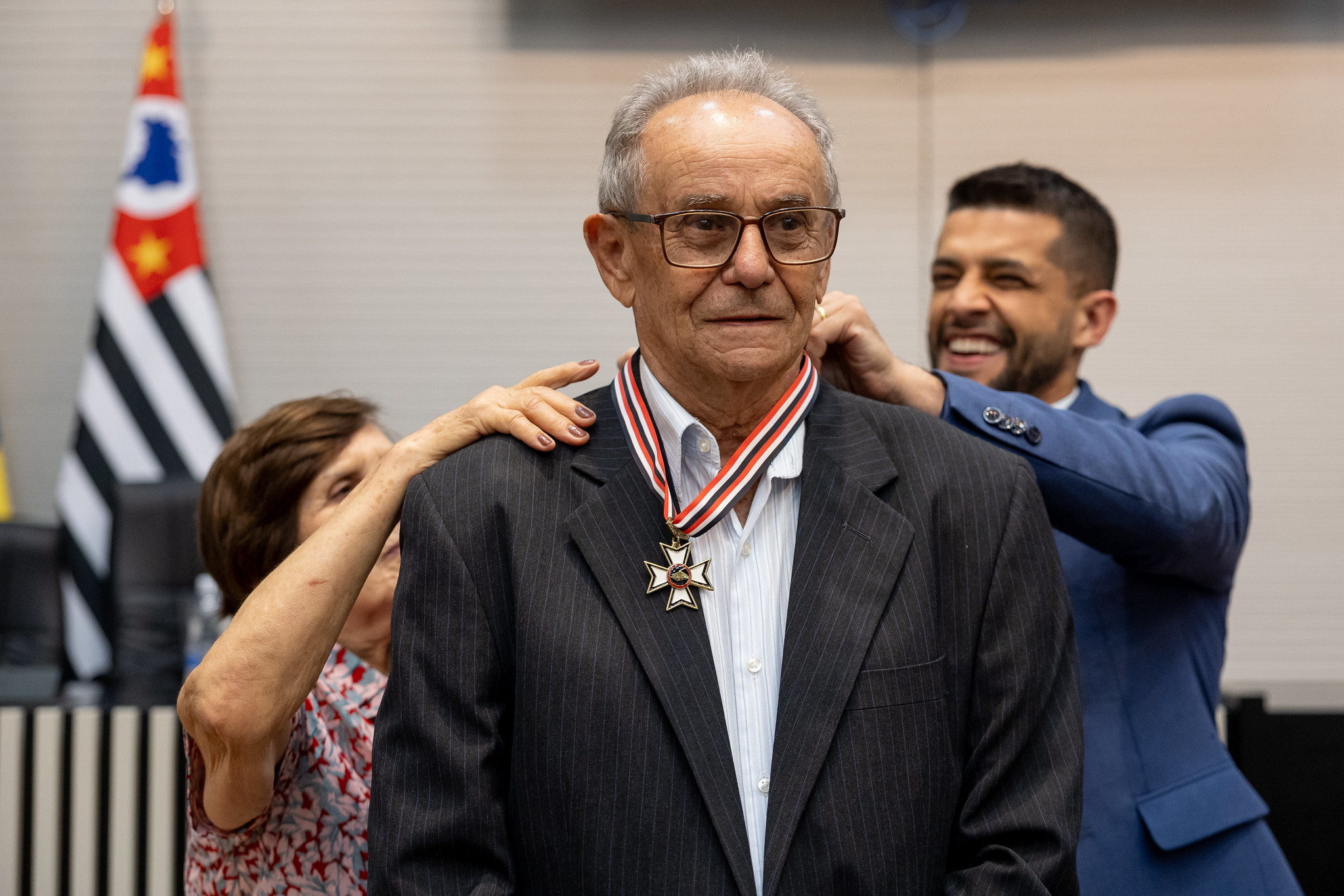 Veterano do Corpo de Bombeiros recebe Colar de Honra ao Mérito Legislativo  na Alesp